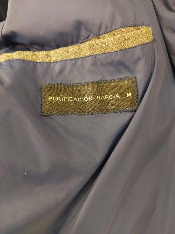 PURIFICACIÓN GARCIA. Abrigo en color gris. - Imagen 2