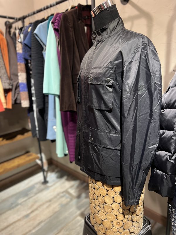 BELSTAFF. Cazadora en color negro. - Imagen 3