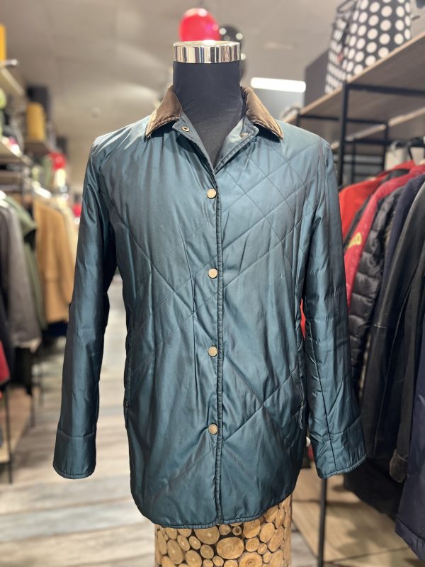 BURBERRY. Cazadora en color verde.