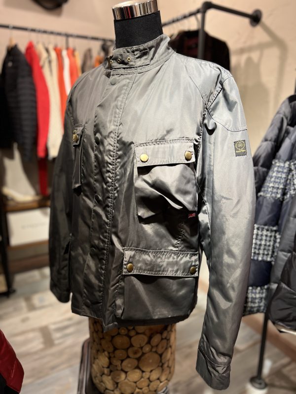 BELSTAFF. Cazadora en color verde. - Imagen 2
