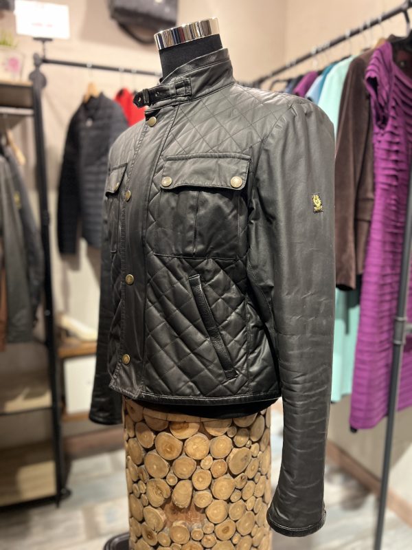 BELSTAFF. Cazadora en color negro. - Imagen 2