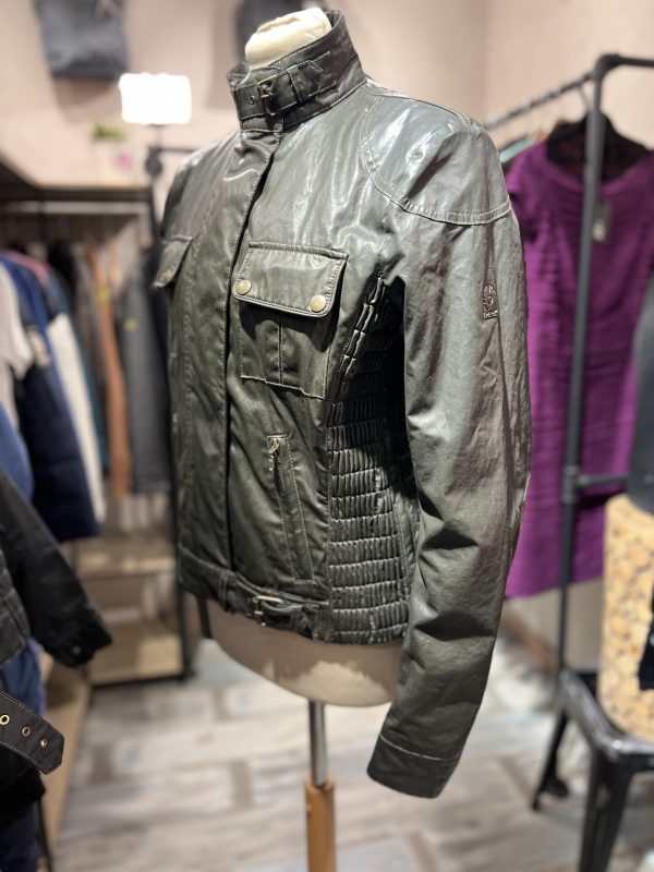 BELSTAFF. Cazadora en color negro. - Imagen 2